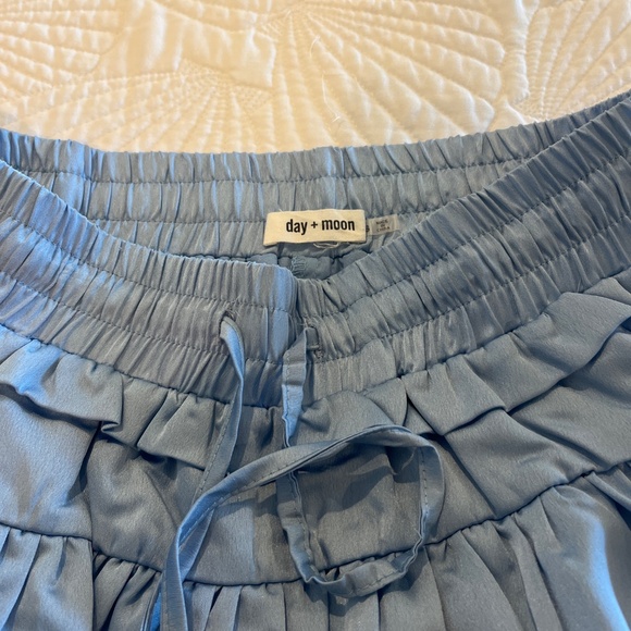 Skirt - Picture 2 of 2